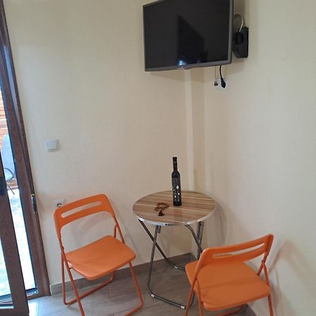 Diolkos 2 Apartment Nea Roda Exterior photo